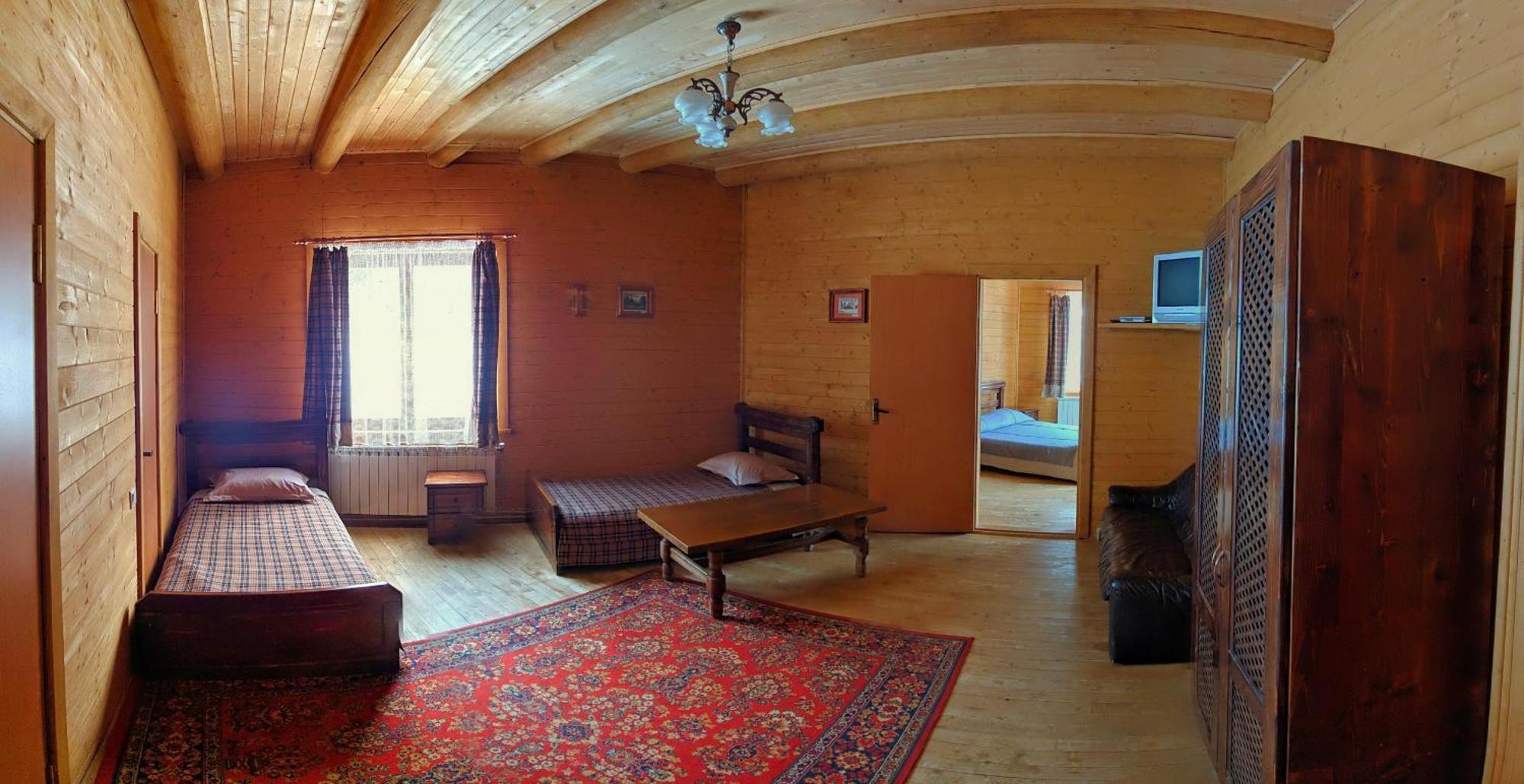 12 Months Estate Guest House Myslovka Phòng bức ảnh