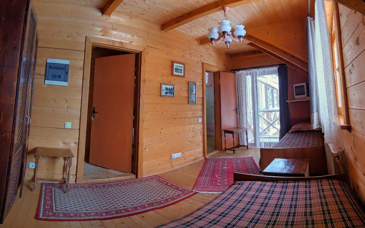 12 Months Estate Guest House Myslovka Phòng bức ảnh